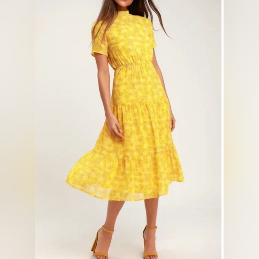 Women's Lulus Floral Midi Dress Size M Yellow Pink